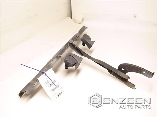 2009 Toyota Camry Hybrid Radiator Core Support