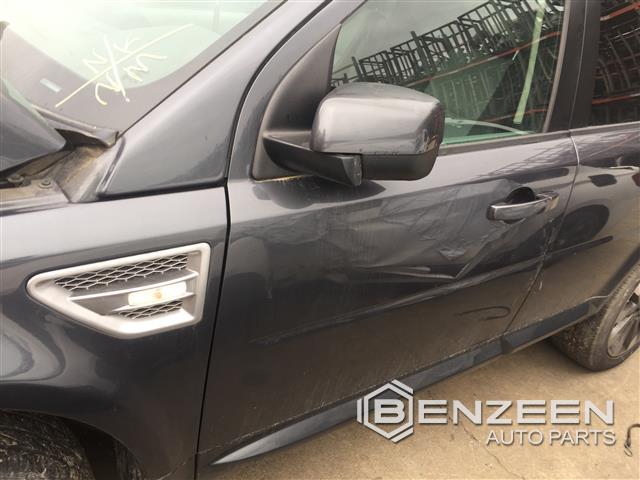 2008 Land Rover LR2 Front Door (Left)