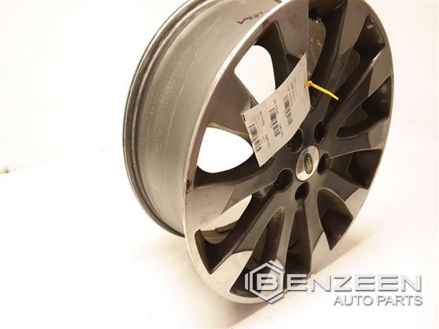 2010 Land Rover LR2 Wheel / Rim (Left)