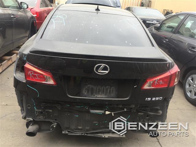 2011 Lexus IS 250 Decklid