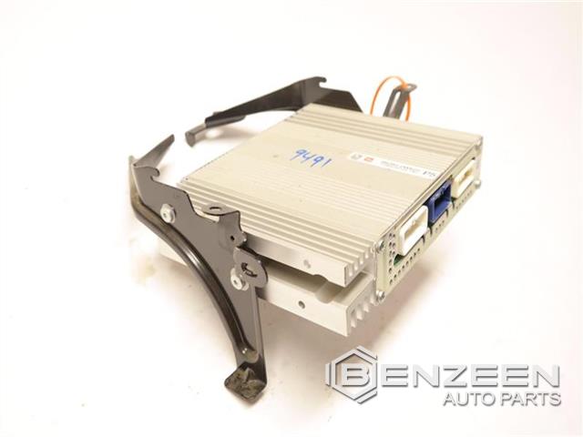 2010 Toyota Prius Radio / Amplifier