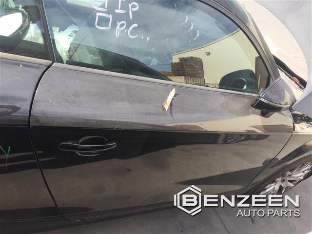 2008 Audi x Front Door (Right)