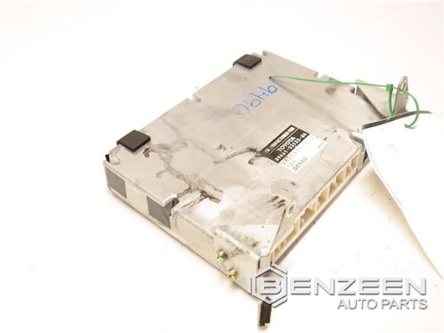 2001 Lexus IS 300 Engine Control Module