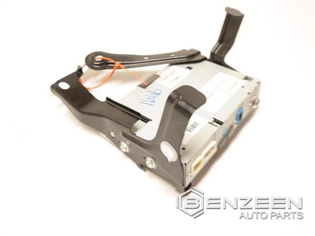 2010 Toyota Prius Radio / Amplifier