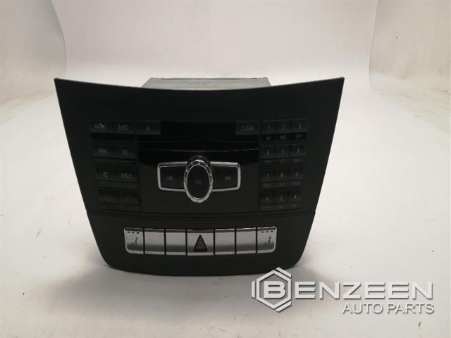 2013 Mercedes-Benz C250 Radio / Amplifier