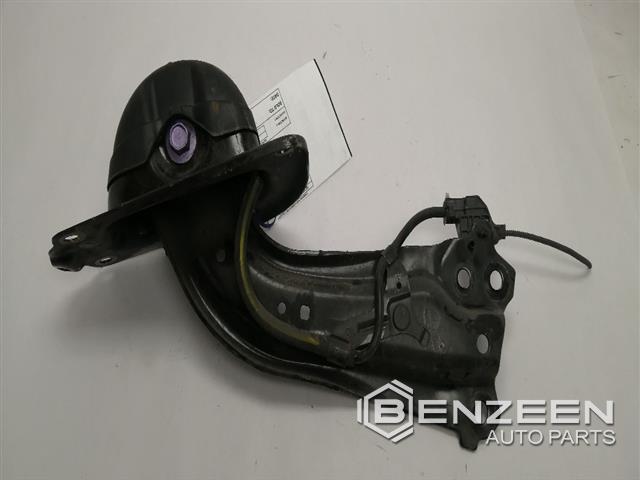 2018 Toyota Camry Hybrid Rear Lower Control Arm (Right)