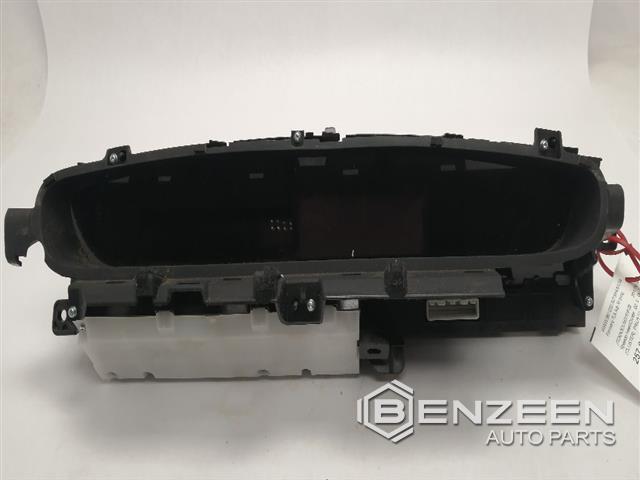 2014 Toyota Prius Speedometer / Head Cluster