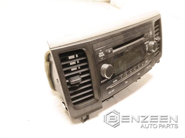 2014 Toyota Sienna Radio / Amplifier