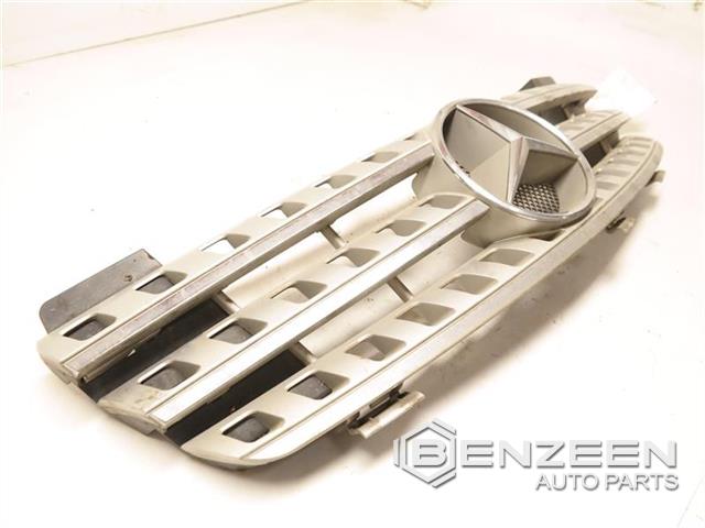 2007 Mercedes-Benz ML350 Grille