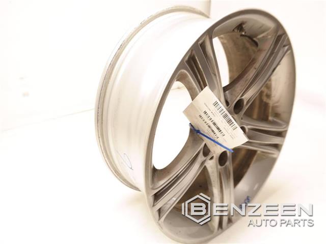 2013 BMW 320i Wheel / Rim (Left)