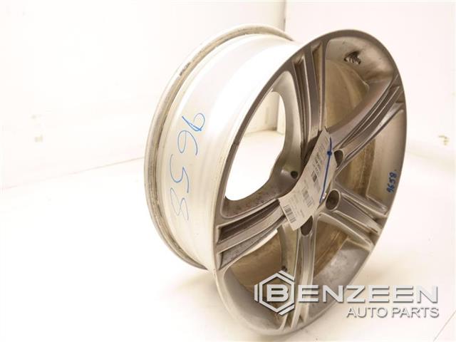 2013 BMW 320i Wheel / Rim (Left)