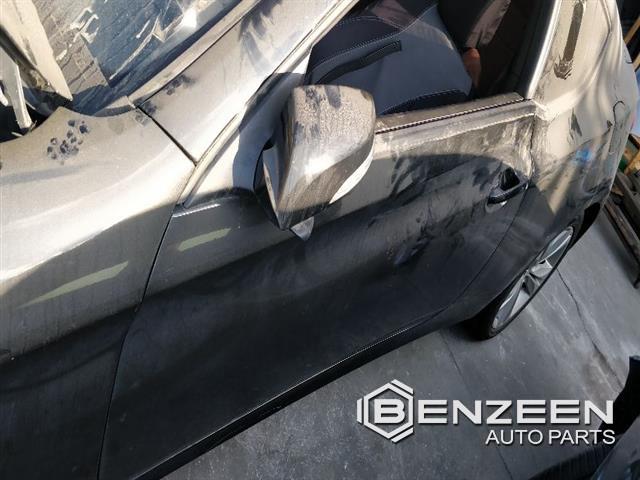 2009 Hyundai Genesis Front Door (Left)