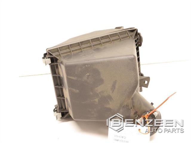 2013 Toyota RAV 4 Air Cleaner Box