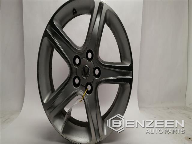 2005 Lexus IS 300 Wheel / Rim