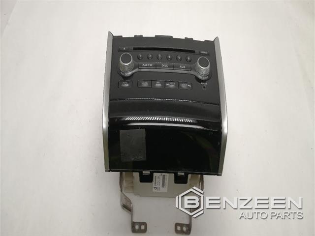 2013 Nissan Pathfinder Radio / Amplifier