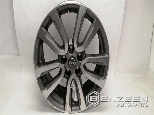 2013 Nissan Pathfinder Wheel / Rim (Left)