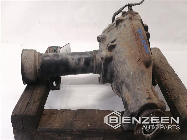 1998 Toyota Land Cruiser Differential / Carrier Assembly