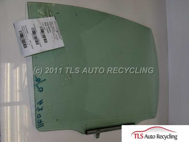 1999 Lexus GS 300 Rear Door Glass