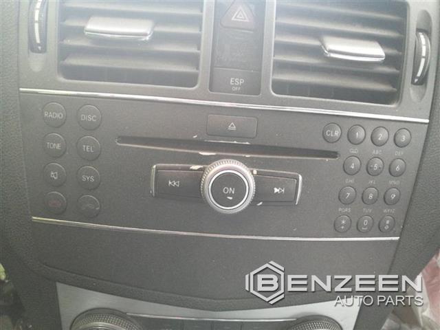 2009 Mercedes-Benz C300 Radio / Amplifier