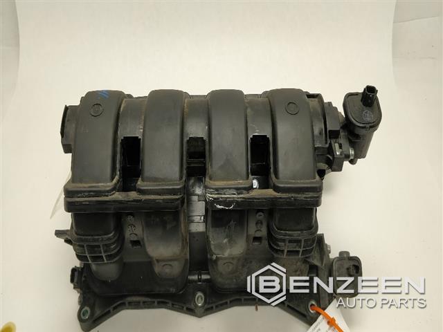 2018 NISSAN Sentra Intake Manifold