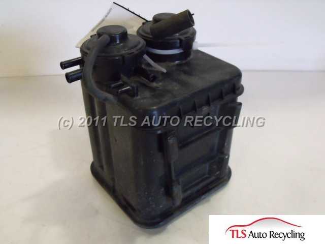 1998 Lexus ES 300 Fuel Vapor Canister
