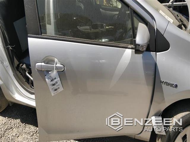 2012 Toyota Prius Front Door (Right)