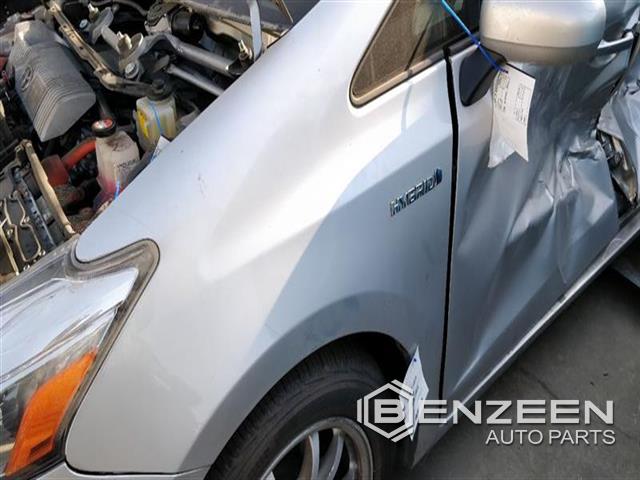 2016 Toyota Prius V Fender (Left)