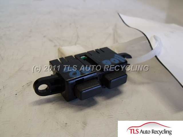 1999 Lexus LS 400 Dash / Interior / Seat Switch