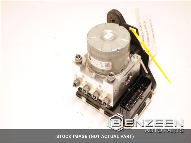 2018 VOLKSWAGEN Tiguan ABS Pump