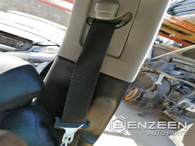 2006 Lexus GS 300 Front Seat Belt