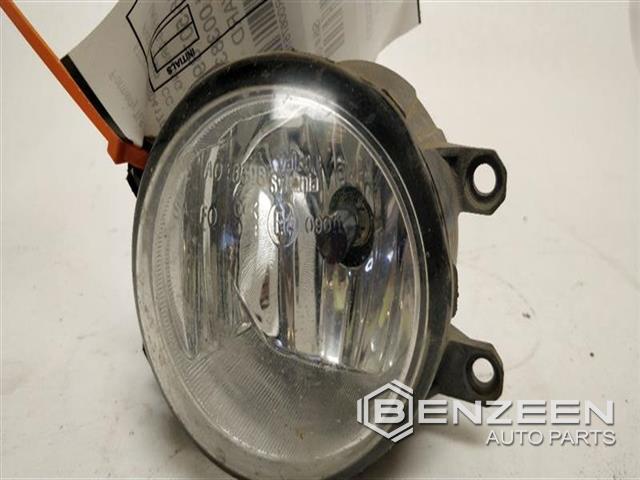 2011 Toyota Sienna Front Lamp (Left)