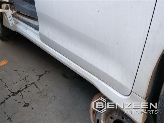 2011 Toyota Sienna Rocker Panel