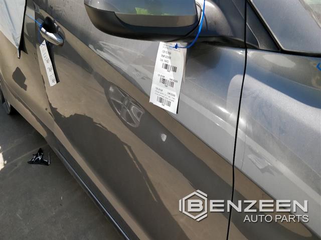 2017 HYUNDAI Elantra Front Door (Right)