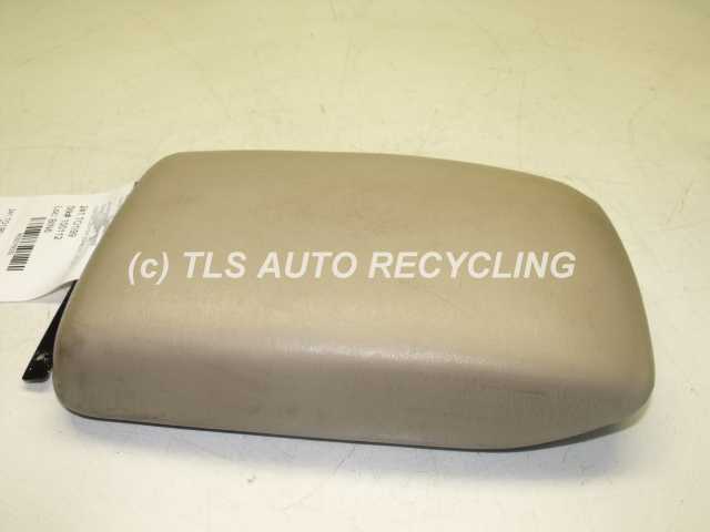 1999 Toyota Solara Console Front