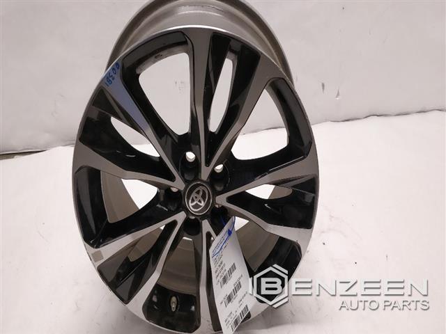 2017 Toyota Corolla Wheel / Rim