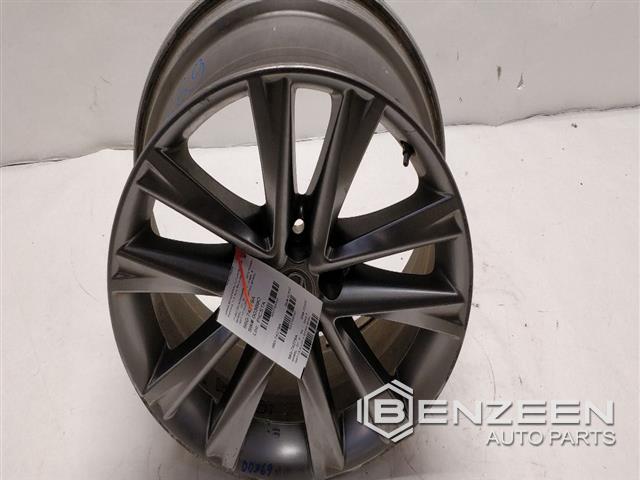 2013 Lexus RX 450h Wheel / Rim