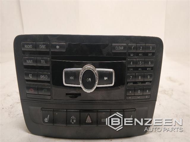 2014 Mercedes-Benz CLA250 Radio / Amplifier