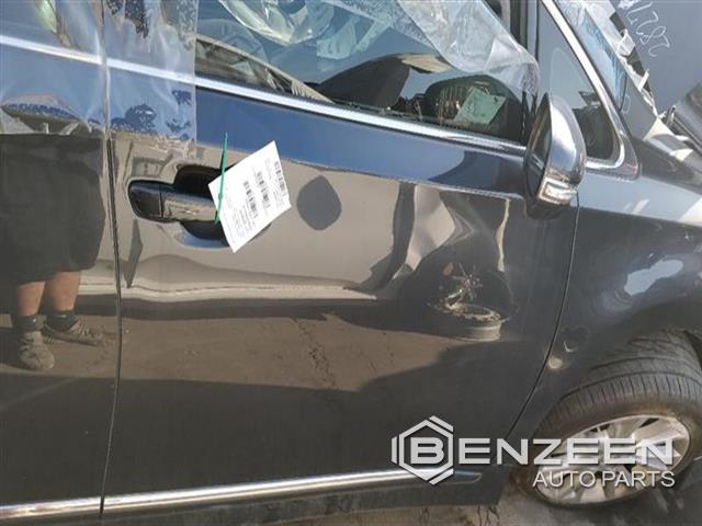 2011 Lexus HS 250h Front Door (Right)