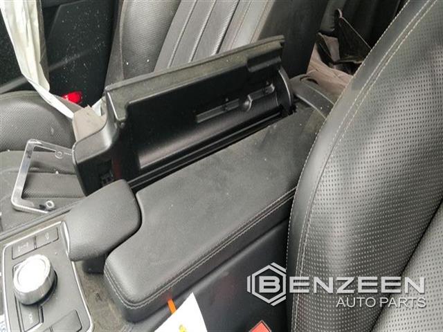 2017 Mercedes-Benz CLS550 Console Front