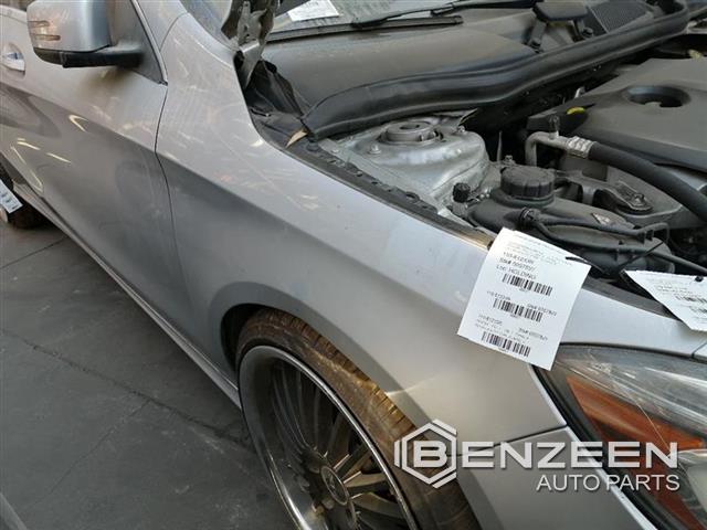 2014 Mercedes-Benz CLA250 Fender (Right)