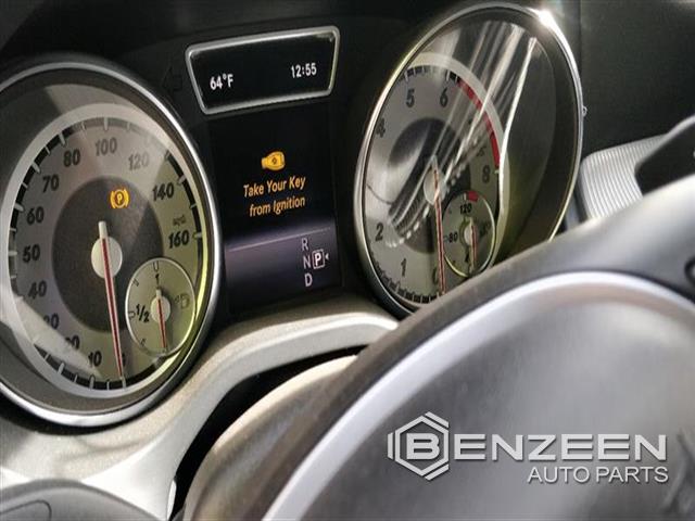 2014 Mercedes-Benz CLA250 Speedometer / Head Cluster