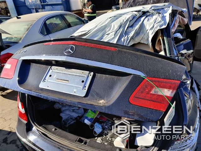 2012 Mercedes-Benz E350 Decklid