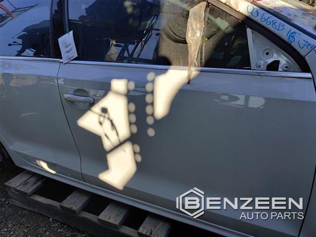 2011 Volkswagen Jetta Front Door (Right)