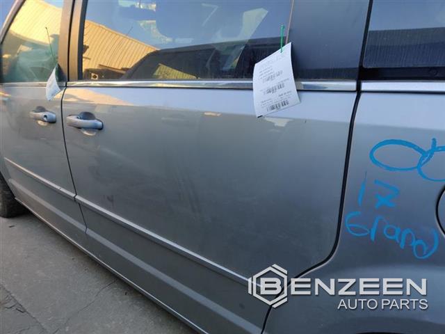 2017 Dodge Caravan Rear Door (Left)