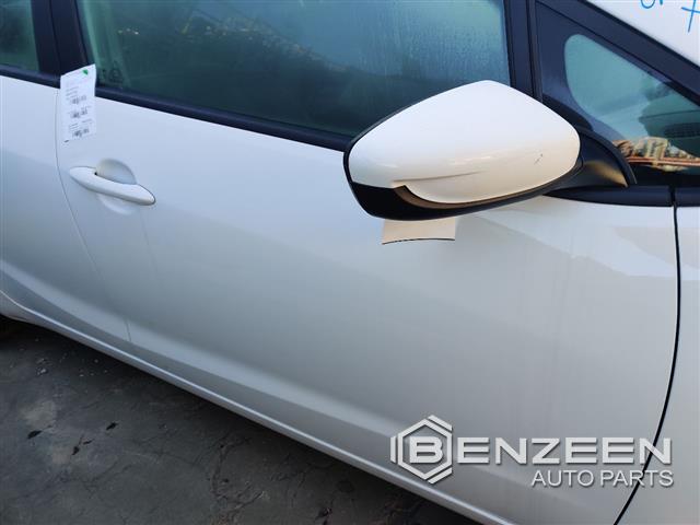 2017 KIA Forte Front Door (Right)
