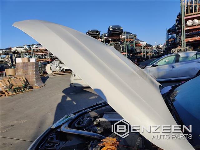 2016 BMW M4 Hood