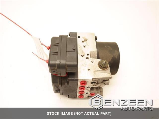 2004 Lexus LS 430 ABS Pump