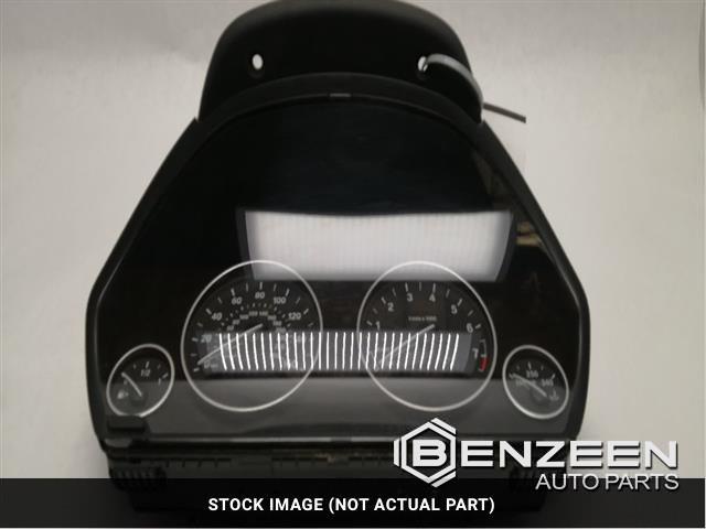 2018 BMW 330i Speedometer / Head Cluster