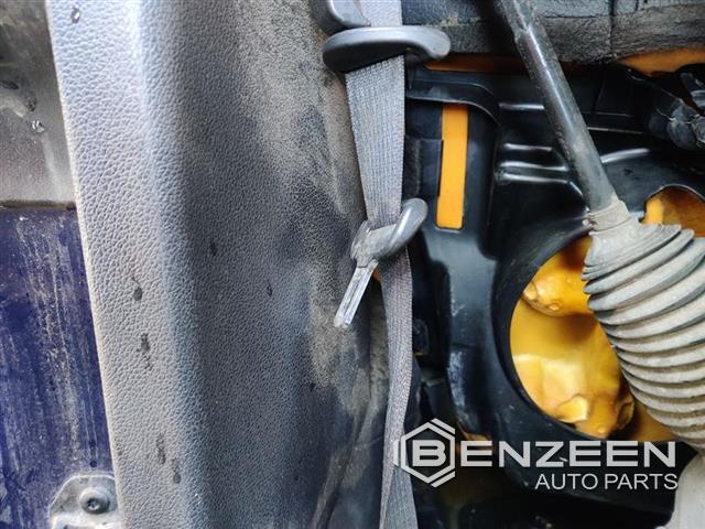 2011 Ford Mustang Front Seat Belt