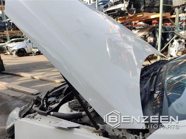 2010 Mercedes-Benz E350 Hood